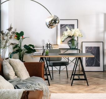 10 Must-Have Furniture Pieces for Modern Living Rooms