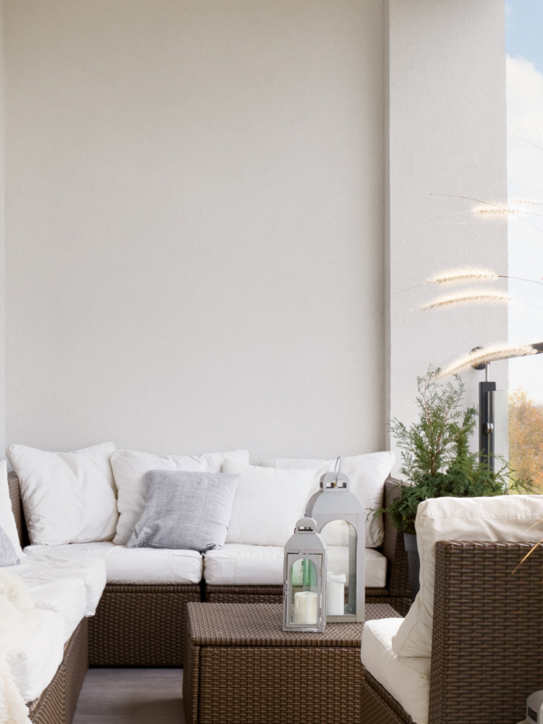How to Choose Balcony Furniture for Your Small Apartment